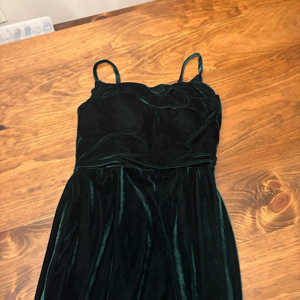 Elegant Dark Green Velvet Dress